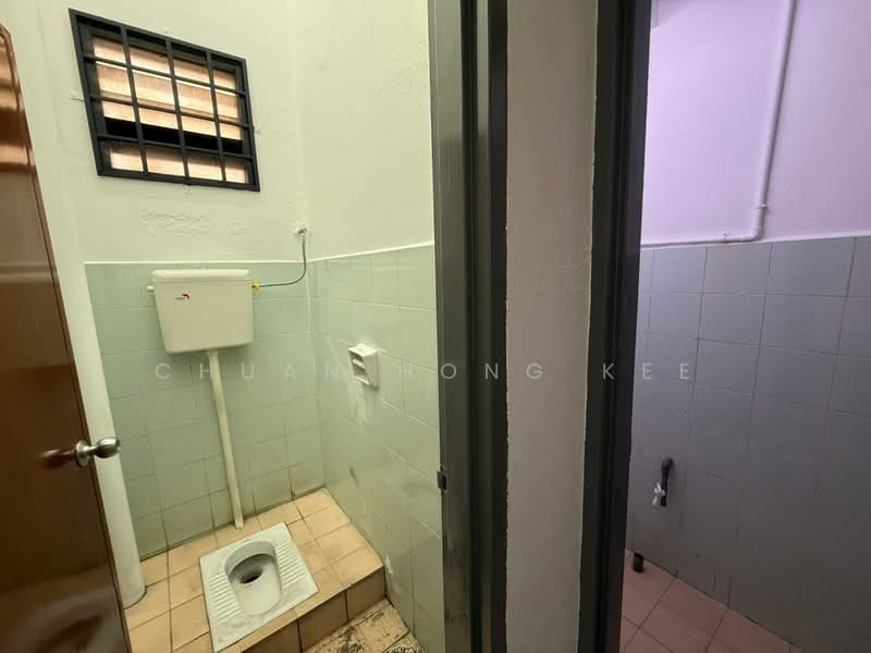 Shop for Rent in Skudai (Johor) - Chuan Hong Kee - Bathroom - PropertyGuru.com.my