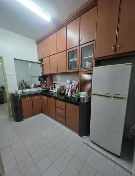2-storey Terraced House for Sale in Bandar Putra (Kulai) - Johnson Chen - Kitchen - PropertyGuru.com.my