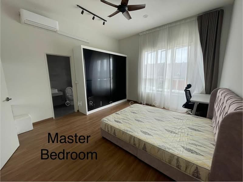 Rumah Teres 2.5 Tingkat untuk Disewa di Sepang (Selangor) - Chris Choo - Master Bedroom - PropertyGuru.com.my