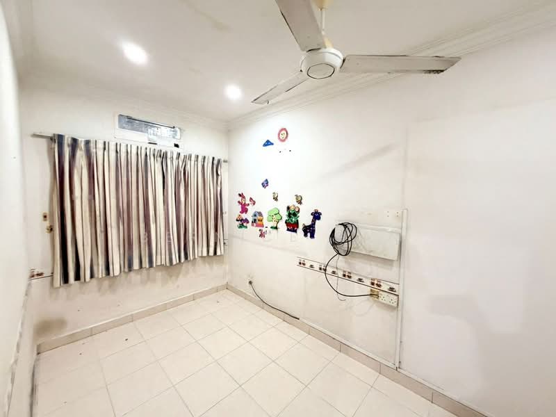 1.5-storey Terraced House for Sale in Taman Gaya (Ulu Tiram) - Bernice Gan - Interior - PropertyGuru.com.my