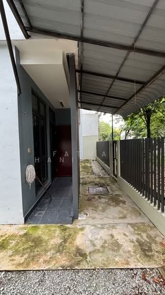 3-storey Terraced House for Sale in Laman Glenmarie (Shah Alam) - Fatma Hani Hussin - Exterior - PropertyGuru.com.my