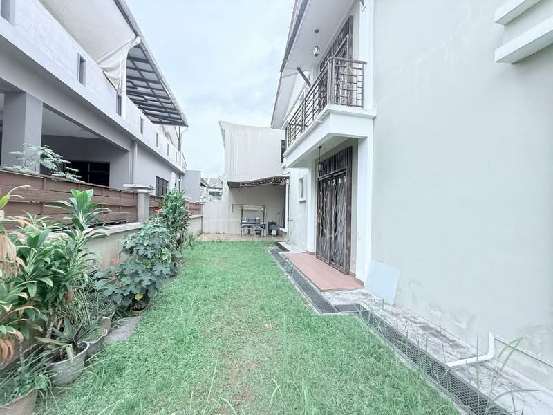 Cluster House for Sale in Taman Seri Austin (Tebrau) - Annie Chai - Exterior - PropertyGuru.com.my