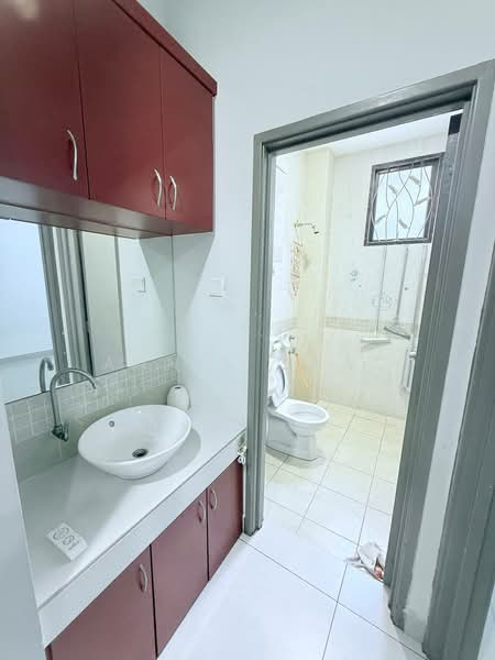 Cluster House for Sale in Taman Seri Austin (Tebrau) - Annie Chai - Bathroom - PropertyGuru.com.my