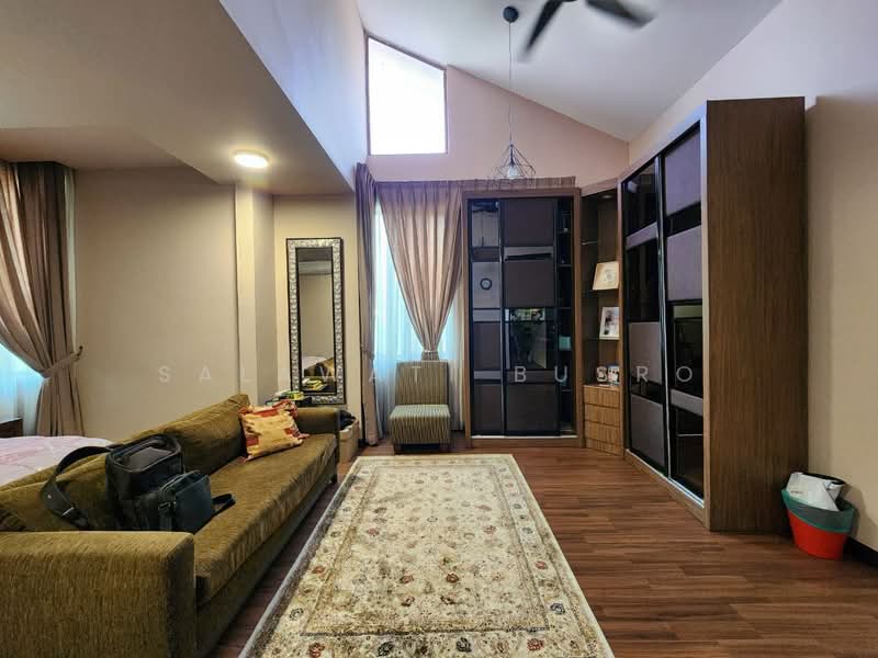 Rumah Teres 2.5 Tingkat untuk Dijual di Bukit Jelutong (Shah Alam) - Salawati Busro - Living Room - PropertyGuru.com.my