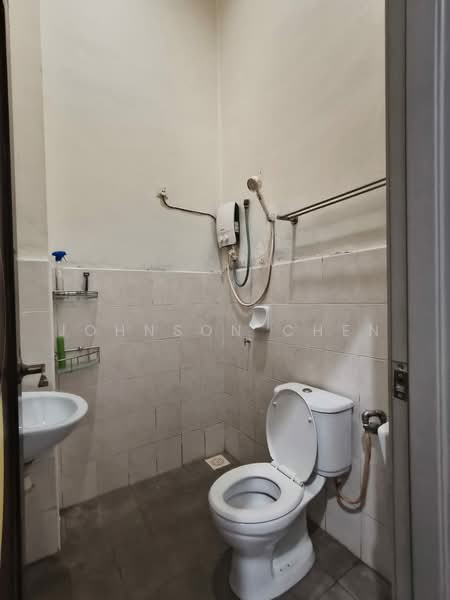 Rumah Teres 1 Tingkat untuk Disewa di Bandar Indahpura (Kulai) - Johnson Chen - Bathroom - PropertyGuru.com.my