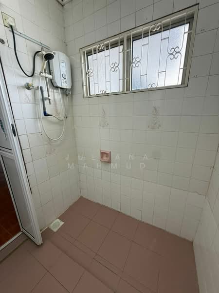 2-storey Terraced House for Rent in Taman Tun Dr Ismail (Kuala Lumpur) - Juliana Mahmud - Bathroom - PropertyGuru.com.my