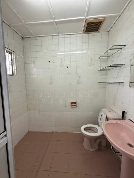 2-storey Terraced House for Rent in Taman Tun Dr Ismail (Kuala Lumpur) - Juliana Mahmud - Bathroom - PropertyGuru.com.my