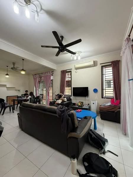 Cluster House for Sale in Taman Gaya (Ulu Tiram) - Bernice Gan - Living Room - PropertyGuru.com.my