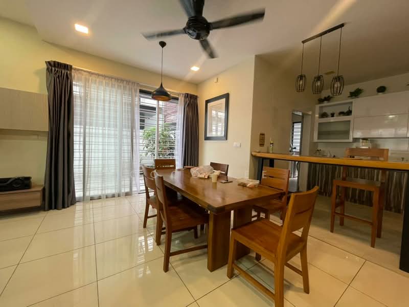 2-storey Terraced House for Rent in Taman Glenmarie (Johor Bahru) - Coco Lee - Dining Room - PropertyGuru.com.my