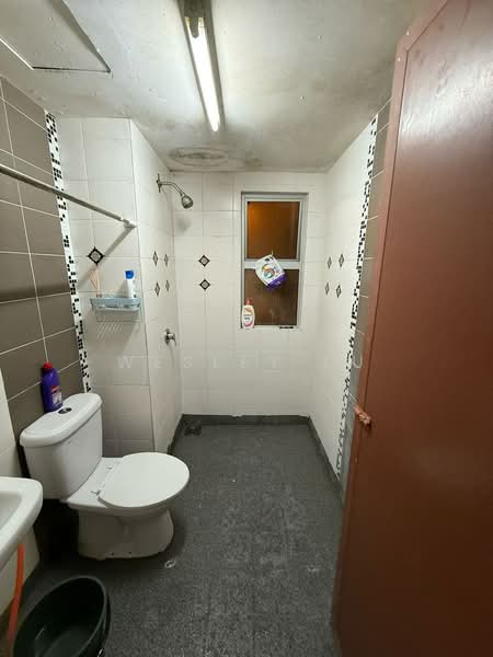 Condominium for Sale at Villa Park - Wesley Fu - Bathroom - PropertyGuru.com.my