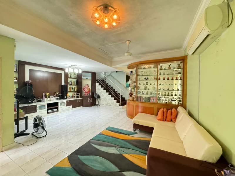 2-storey Terraced House for Sale in Taman Mount Austin (Tebrau) - Annie Chai - Living Room - PropertyGuru.com.my