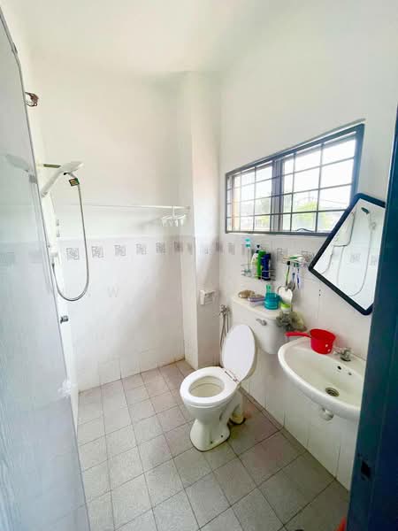 Rumah Teres untuk Dijual di Taman Sri Haneco (Semenyih) - Hawa Ibrahim - Bathroom - PropertyGuru.com.my