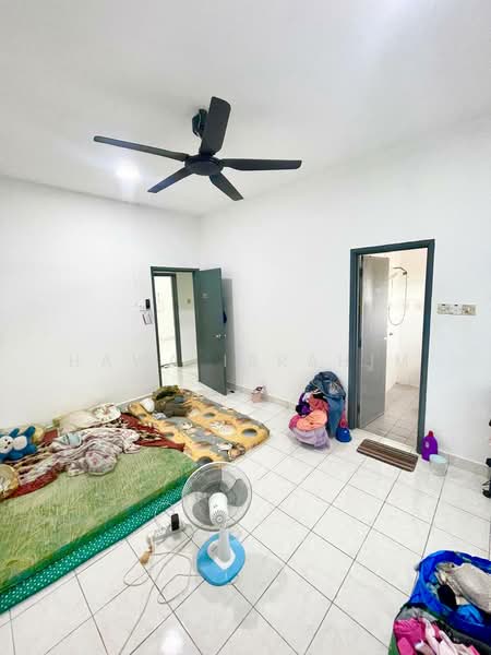 Rumah Teres untuk Dijual di Taman Sri Haneco (Semenyih) - Hawa Ibrahim - Bedroom - PropertyGuru.com.my