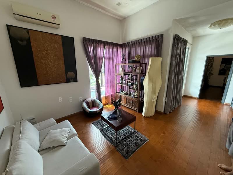 Cluster House for Sale in Taman Gaya (Ulu Tiram) - Bernice Gan - Living Room - PropertyGuru.com.my
