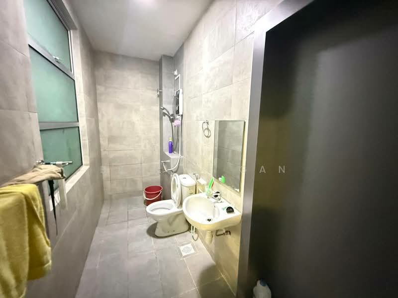 Cluster House for Sale in Taman Gaya (Ulu Tiram) - Bernice Gan - Bathroom - PropertyGuru.com.my