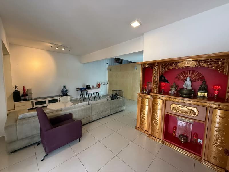 Cluster House for Sale in Taman Gaya (Ulu Tiram) - Bernice Gan - Living Room - PropertyGuru.com.my