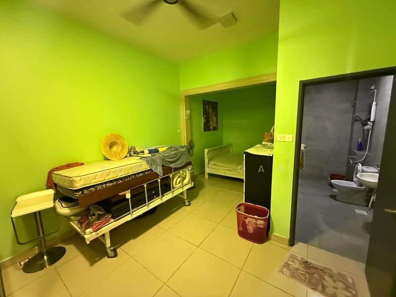 Cluster House for Sale in Taman Gaya (Ulu Tiram) - Bernice Gan - Bedroom - PropertyGuru.com.my