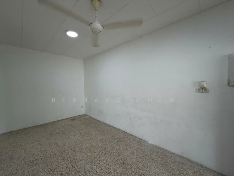 Rumah Teres 1 Tingkat untuk Dijual di Taman Iping (Batu Maung) - Bernard Chew - Interior - PropertyGuru.com.my