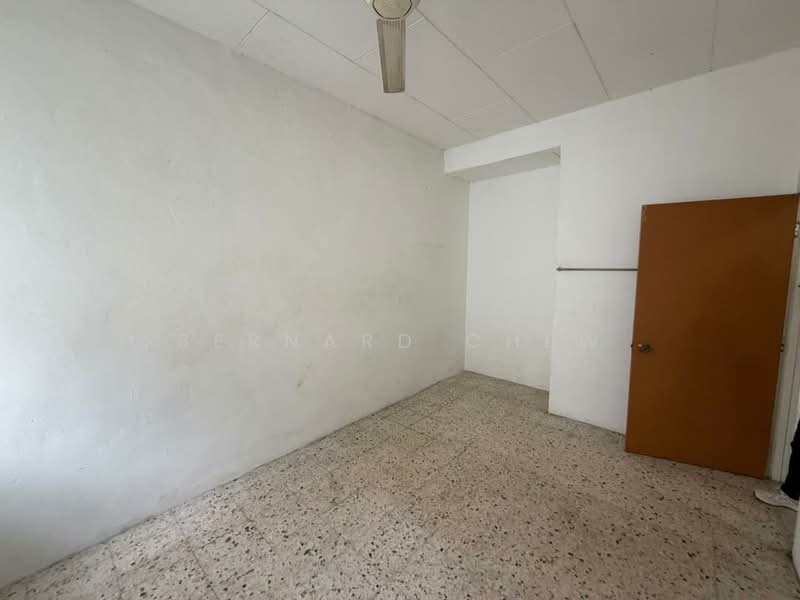 Rumah Teres 1 Tingkat untuk Dijual di Taman Iping (Batu Maung) - Bernard Chew - Interior - PropertyGuru.com.my