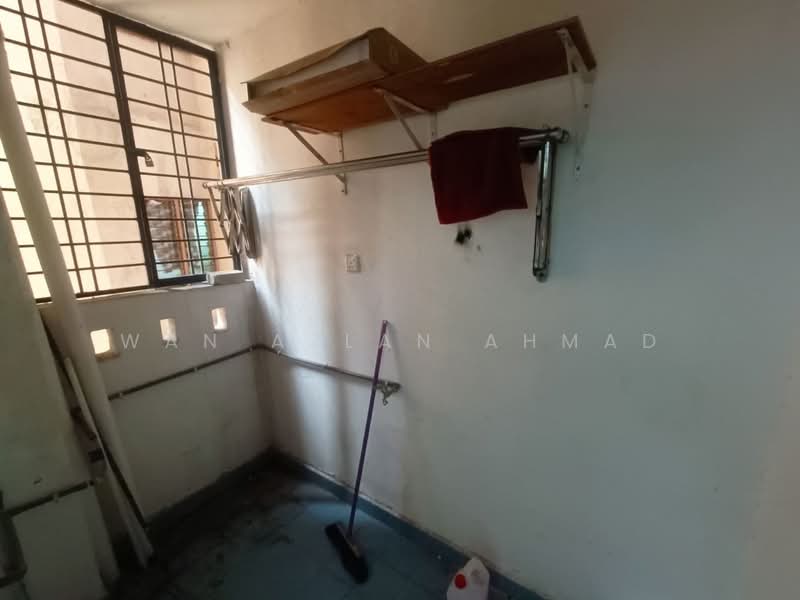 Pangsapuri untuk Dijual di Melur Apartment - Wan Azlan Ahmad - PropertyGuru.com.my