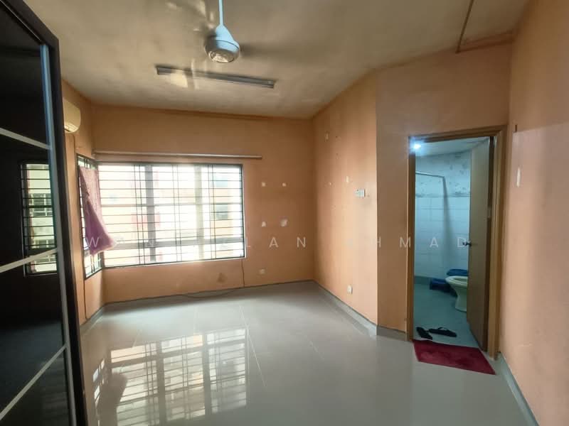 Pangsapuri untuk Dijual di Melur Apartment - Wan Azlan Ahmad - PropertyGuru.com.my
