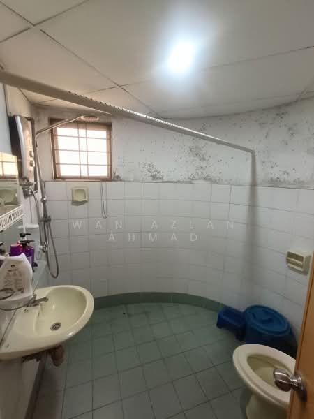 Pangsapuri untuk Dijual di Melur Apartment - Wan Azlan Ahmad - PropertyGuru.com.my