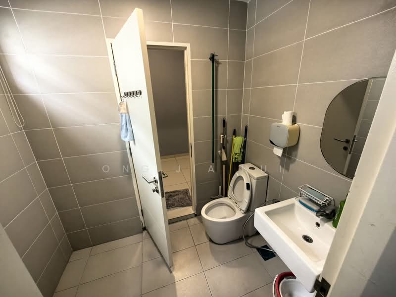 2-storey Terraced House for Rent in Bandar Sri Sendayan (Negeri Sembilan) - Ong Jia Hui - Bathroom - PropertyGuru.com.my