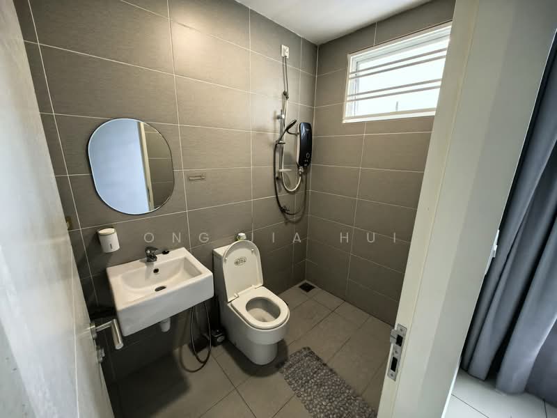2-storey Terraced House for Rent in Bandar Sri Sendayan (Negeri Sembilan) - Ong Jia Hui - Bathroom - PropertyGuru.com.my