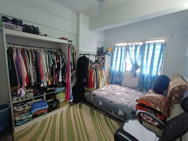 Pangsapuri untuk Dijual di Pangsapuri Villa Angkasa - Masnizah Arifin - Bedroom - PropertyGuru.com.my