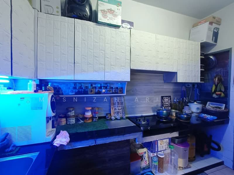 Pangsapuri untuk Dijual di Pangsapuri Villa Angkasa - Masnizah Arifin - Kitchen - PropertyGuru.com.my