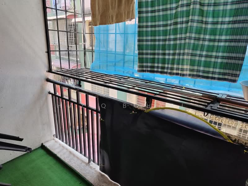 Flat for Sale at Taman Mas Sepang - Haziq Bohari - Balcony - PropertyGuru.com.my