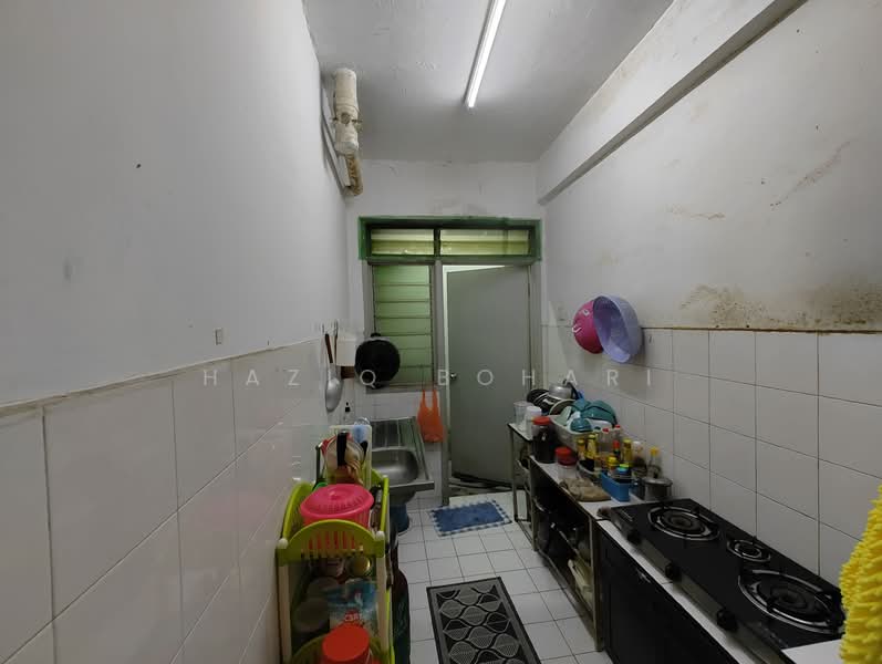 Flat for Sale at Taman Mas Sepang - Haziq Bohari - Kitchen - PropertyGuru.com.my