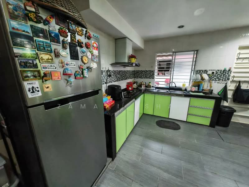 Rumah Teres untuk Dijual di Puchong (Selangor) - Zamani Ishak - Kitchen - PropertyGuru.com.my