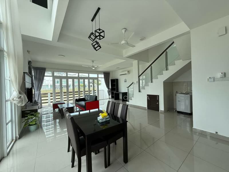 3-storey Terraced House for Sale in Taman Seri Austin (Tebrau) - Annie Chai - Living Room - PropertyGuru.com.my