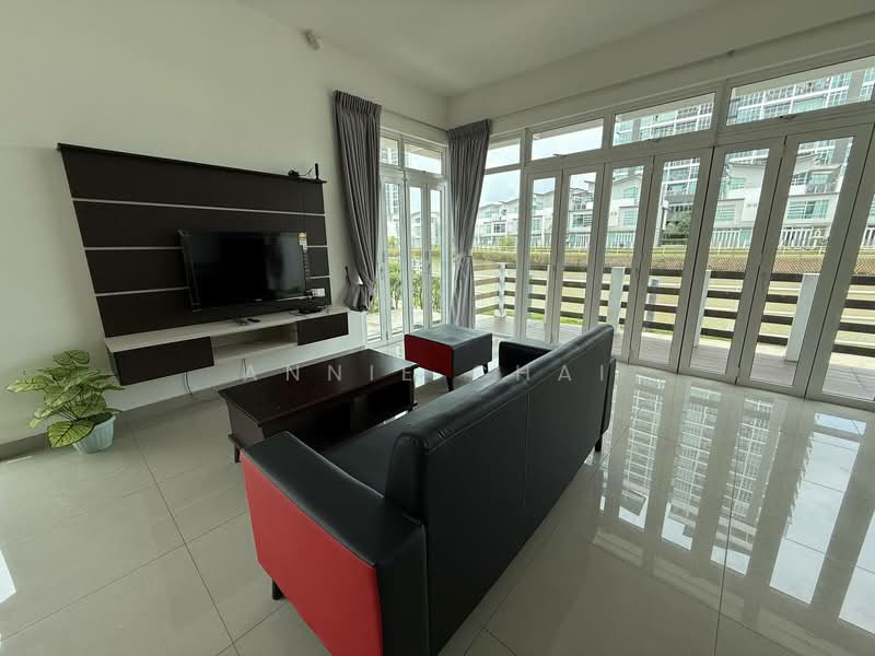 3-storey Terraced House for Sale in Taman Seri Austin (Tebrau) - Annie Chai - Living Room - PropertyGuru.com.my
