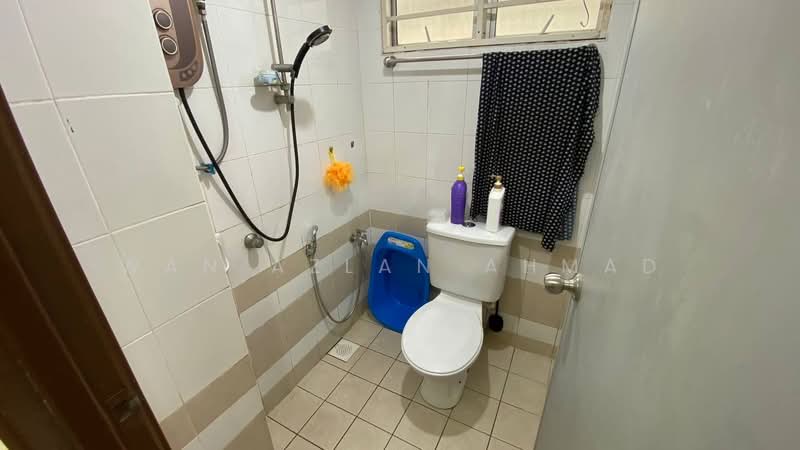 Condominium for Sale at Madu Mas - Wan Azlan Ahmad - Bathroom - PropertyGuru.com.my