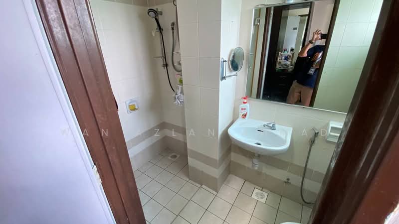 Condominium for Sale at Madu Mas - Wan Azlan Ahmad - Bathroom - PropertyGuru.com.my