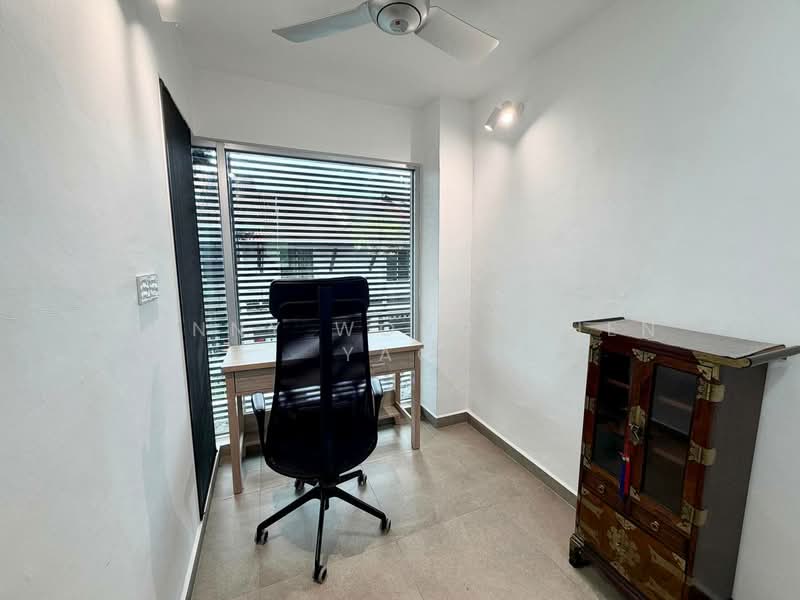 Rumah Teres 2 Tingkat untuk Dijual di Leisure Farm (Gelang Patah) - Kenny Wong Chen Yao - Study - PropertyGuru.com.my