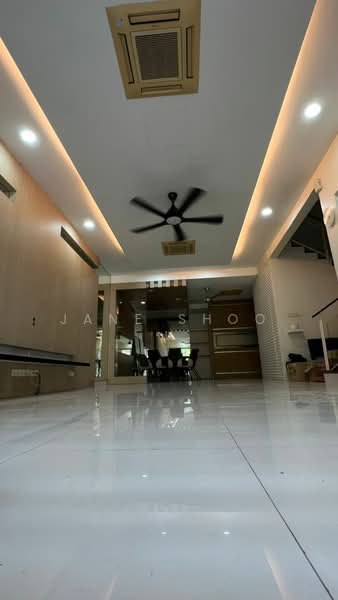 Rumah Teres 2.5 Tingkat untuk Dijual di Taman Esplanad (Bukit Jalil) - Jane Shoo - Living Room - PropertyGuru.com.my