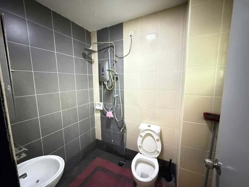 2-storey Terraced House for Sale in Rawang (Selangor) - Alice Low - Bathroom - PropertyGuru.com.my