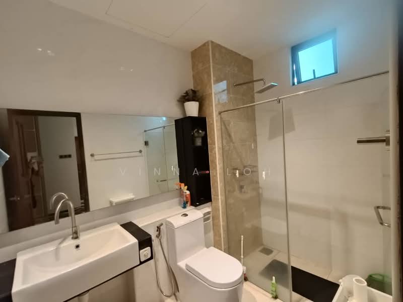 Service Residence for Sale at D'Summit Residences - Vinna Loh - Bathroom - PropertyGuru.com.my