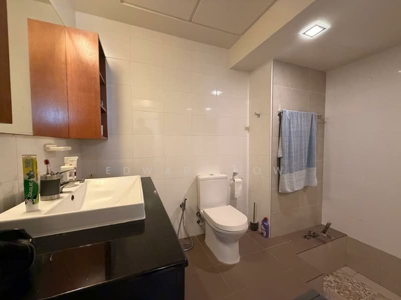 Servis Apartment untuk Dijual di Solaris Dutamas - Edward Low - Bathroom - PropertyGuru.com.my