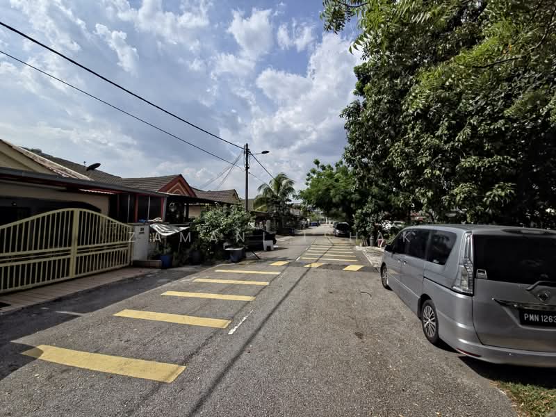 Terraced House for Sale in Puchong (Selangor) - Zamani Ishak - Exterior - PropertyGuru.com.my