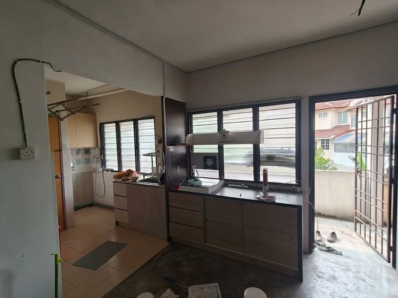 Flat for Sale at Semenyih Mewah - Winnie Looi - Kitchen - PropertyGuru.com.my