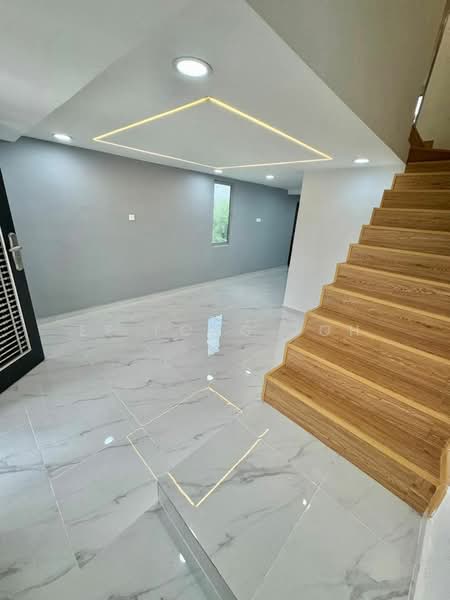 Rumah Teres 2 Tingkat untuk Dijual di Taman Rinting (Masai) - Ee Fong Toh - Entrance - PropertyGuru.com.my