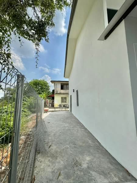 Rumah Teres 2 Tingkat untuk Dijual di Taman Rinting (Masai) - Ee Fong Toh - Exterior - PropertyGuru.com.my