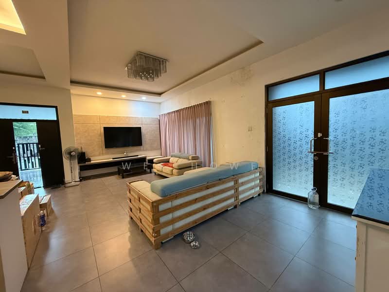 Cluster House for Sale in Taman Tropika (Kulai) - Wee Howe - Living Room - PropertyGuru.com.my