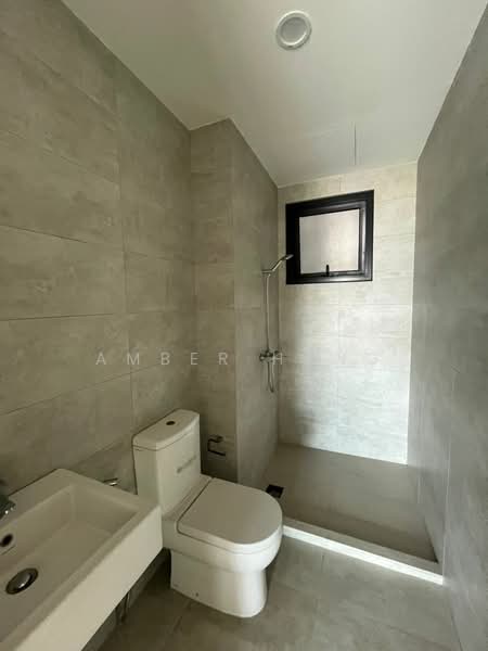 Kondominium untuk Disewa di Mira Residence - Amber Hang - Bathroom - PropertyGuru.com.my
