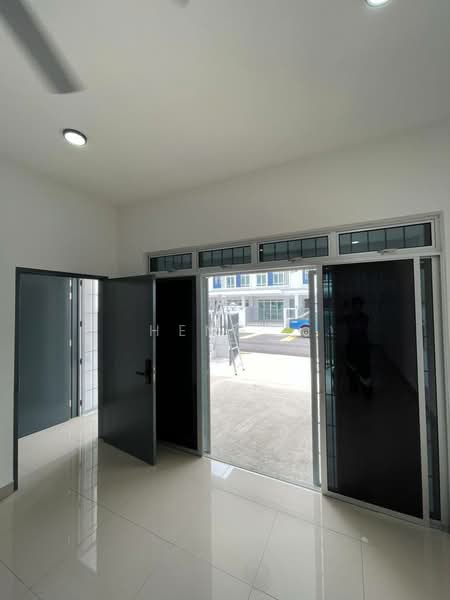 2-storey Terraced House for Rent in Johor Bahru (Johor) - Heng . - Entrance - PropertyGuru.com.my