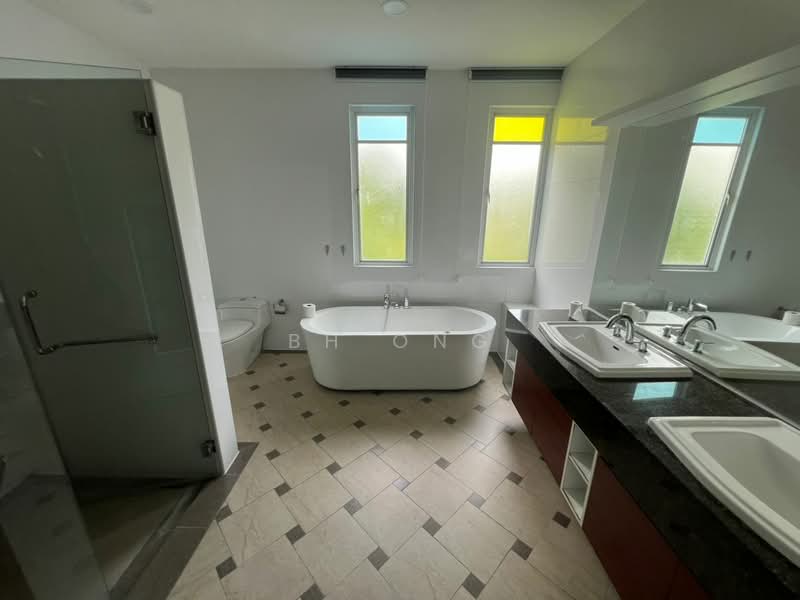 Rumah Berkembar untuk Dijual di Setia Eco Glades (Cyberjaya) - BH Ong - Bathroom - PropertyGuru.com.my